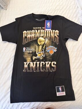 Mitchell & Ness Black Knicks 2026 NBA Champions Graphic Tee